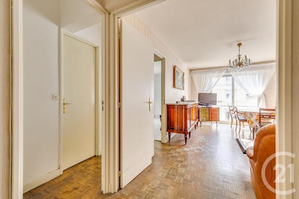 Appartement F5 à vendre  4 pièces - 81,59 m 2   PARIS  - 75015