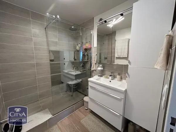 Appartement à vendre 3 pièces 81m² Toulon (83000)