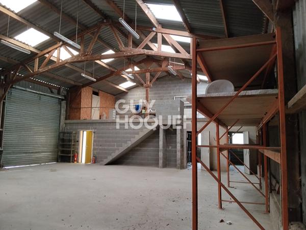 Entrepôt / local industriel 250 m2