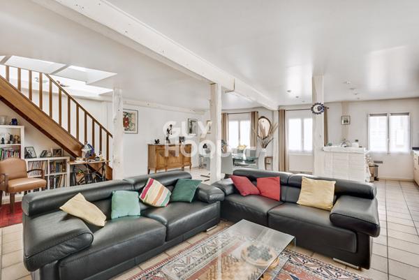 Duplex de 175M2 au sol et locaux commerciaux en bas de 220m2