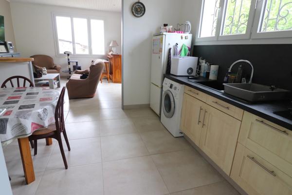 CHARMANTE MAISON CHARENTAISE ENTIEREMENT RENOVEE, VUE DEGAGEE, SANS VIS A VIS