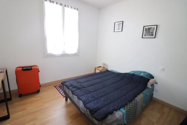 CHARMANTE MAISON CHARENTAISE ENTIEREMENT RENOVEE, VUE DEGAGEE, SANS VIS A VIS