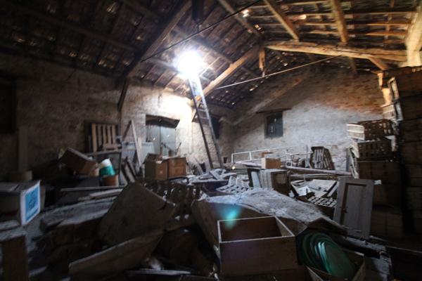 Saint-Affrique (12400) ENSEMBLE IMMOBILER : T4 ; T2 local commercial et grange