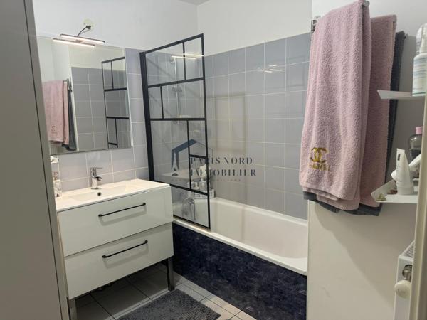 Le Blanc-Mesnil (93150) Appartement F4 de deux chambres, porche GARE