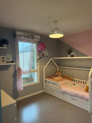 Le Blanc-Mesnil (93150) Appartement F4 de deux chambres, porche GARE