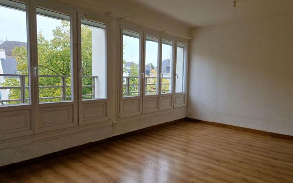 Appartement à vendre    3 pièces • 48 m2 Séné