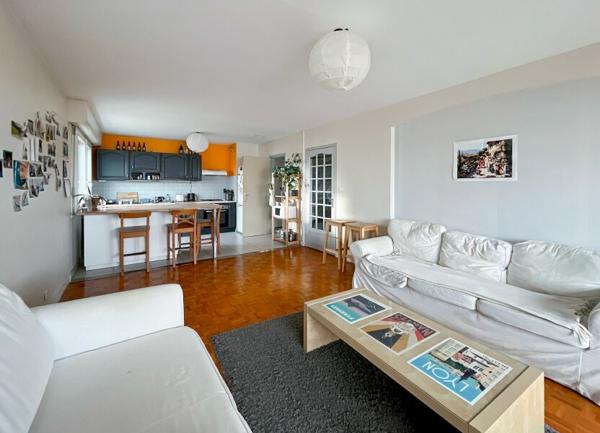Appartement à louer    4 pièces •  Lyon 8