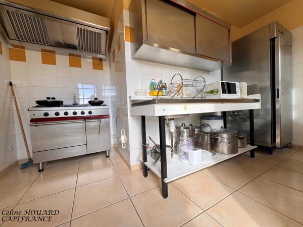 Dpt Maine et Loire (49), à vendre proche d' ANGERS maison P9 Vie de plain pied