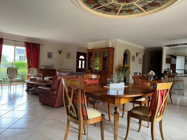 Dpt Maine et Loire (49), à vendre proche d' ANGERS maison P9 Vie de plain pied