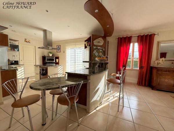 Dpt Maine et Loire (49), à vendre proche d' ANGERS maison P9 Vie de plain pied