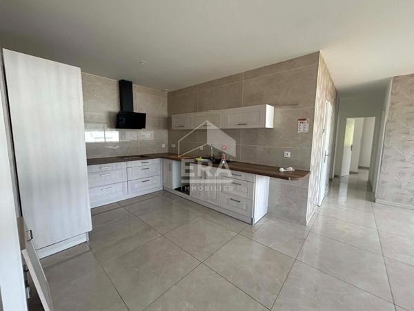 À LOUER - Ensemble immobilier professionnel de 435 m² - ZA Les Piques, Ambronay