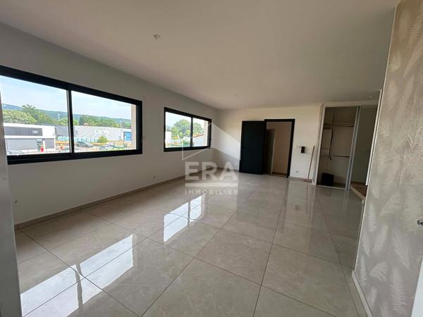 À LOUER - Ensemble immobilier professionnel de 435 m² - ZA Les Piques, Ambronay