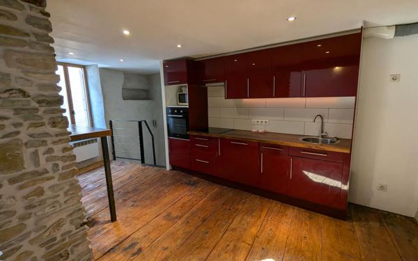 Maison à louer    4 pièces •  Peyriac-Minervois