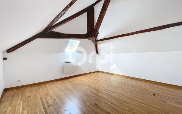 Appartement à vendre    4 pièces • 72,60 m2 Saint-Leu-d'Esserent