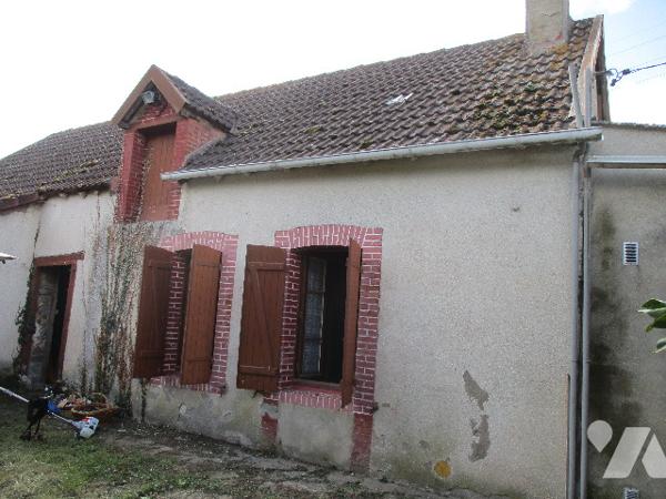 Longère mitoyenne, 47m² hab., terrain 2199m²,