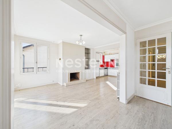 A vendre à Aurillac, aux Alouettes, Appartement de 5 pièces avec garage, cave et jardin.