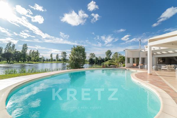 Villa Californienne d'exception en première ligne du Golf de la Grande Motte