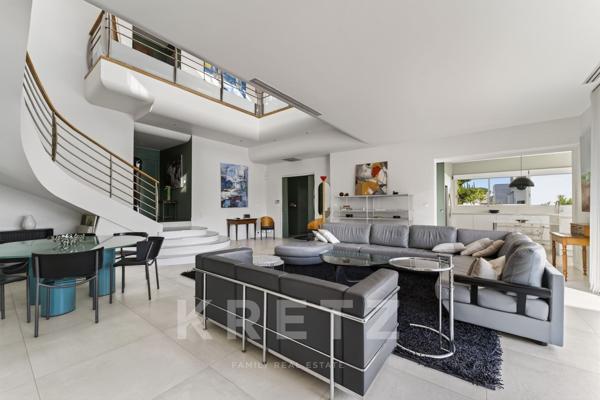 Villa Californienne d'exception en première ligne du Golf de la Grande Motte