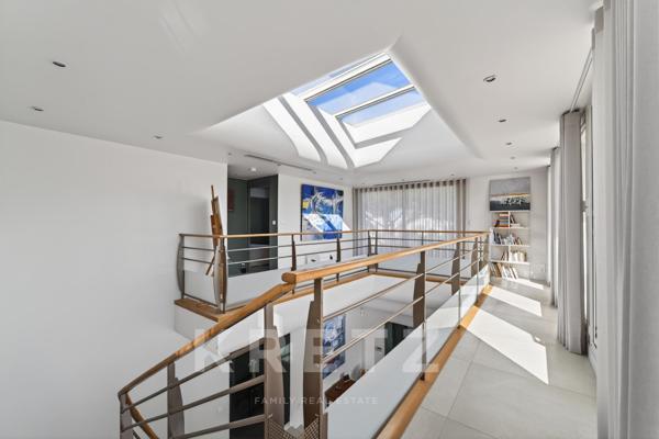 Villa Californienne d'exception en première ligne du Golf de la Grande Motte