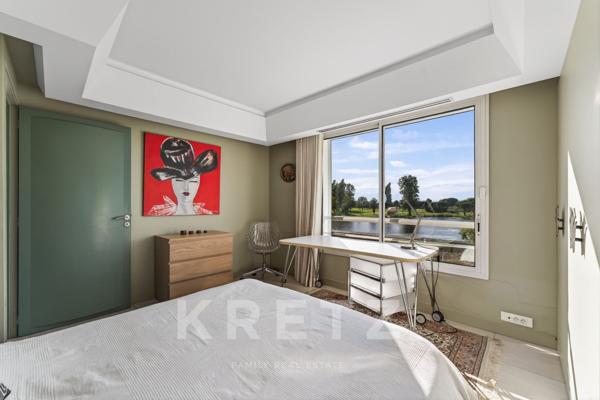 Villa Californienne d'exception en première ligne du Golf de la Grande Motte