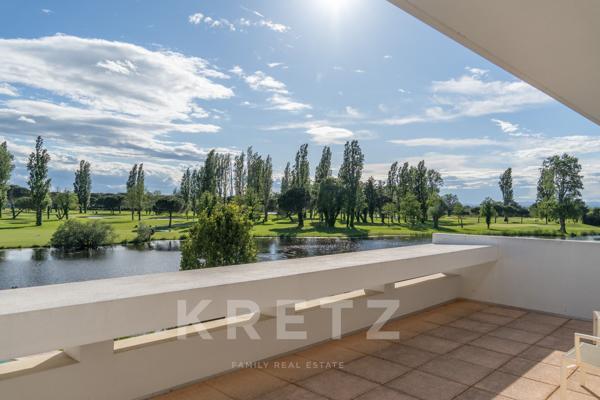 Villa Californienne d'exception en première ligne du Golf de la Grande Motte