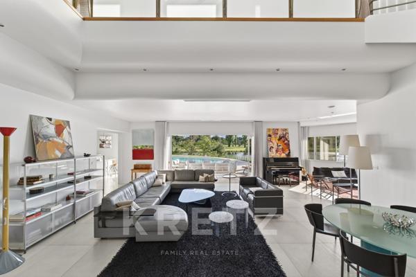Villa Californienne d'exception en première ligne du Golf de la Grande Motte