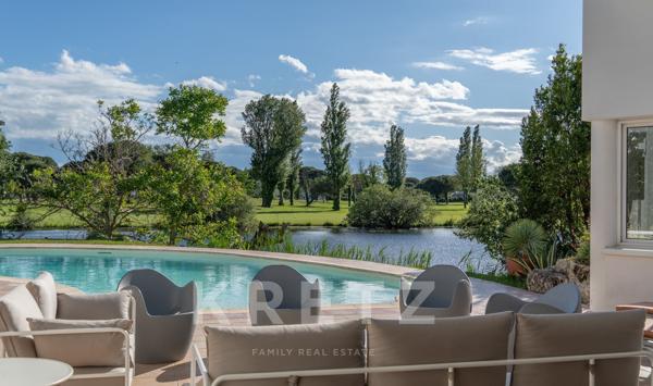 Villa Californienne d'exception en première ligne du Golf de la Grande Motte
