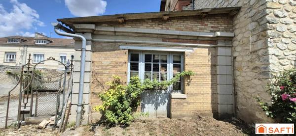 Hyper centre de Fismes - 5 chambres - Stationnements privatifs extérieurs