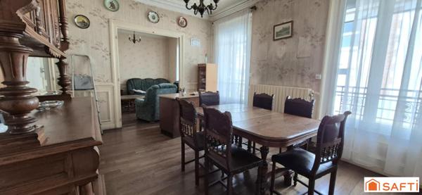 Hyper centre de Fismes - 5 chambres - Stationnements privatifs extérieurs