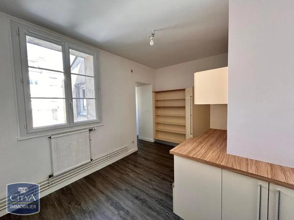 Appartement à louer 2 pièces 59.7m² Laval (53000)