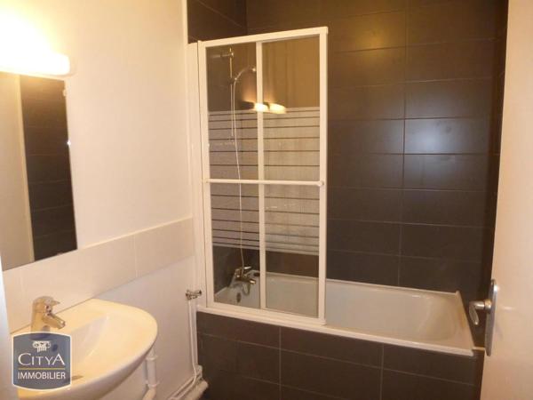 Appartement à louer 2 pièces 59.7m² Laval (53000)