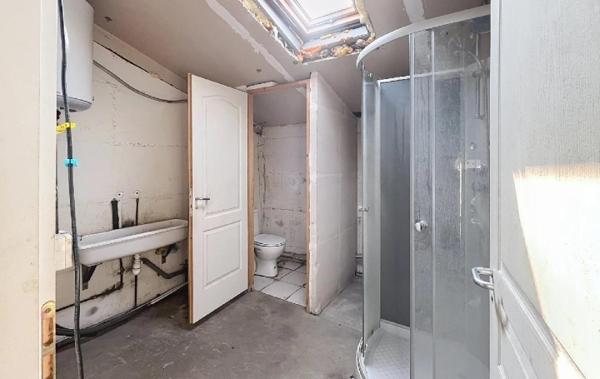 Vente Local commercial Local Peyroules   