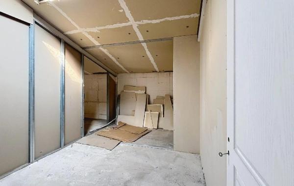 Vente Local commercial Local Peyroules   