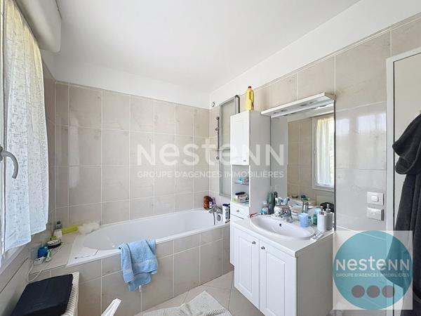 Rare sur le secteur de Blois - maison sur 3 niveaux - avec terrain exceptionnel - proche du Lac