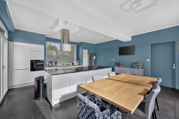 maison familiale rénovée avec sous-sol complet