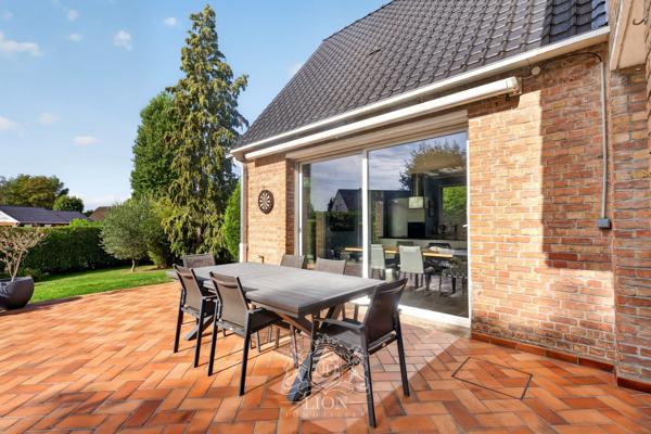 maison familiale rénovée avec sous-sol complet