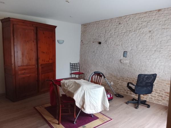 Maison  1 pièce(s)  4 chambre(s)  162 m²