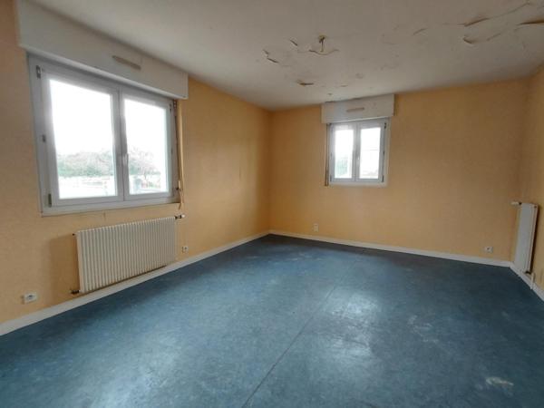 Immeuble à COUPTRAIN, 53250 - 200m²