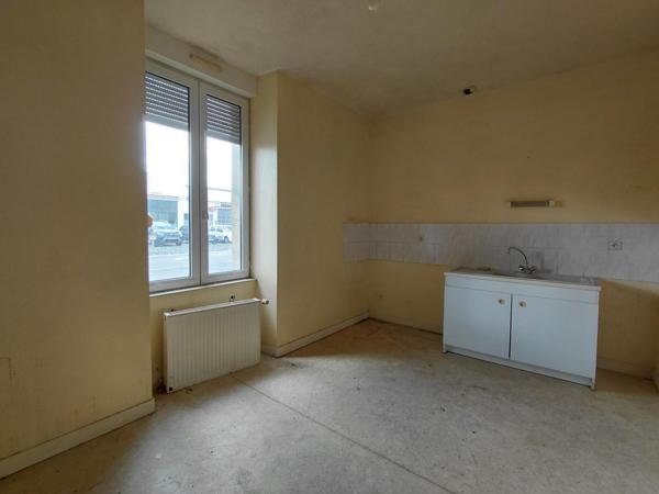 Immeuble à COUPTRAIN, 53250 - 200m²