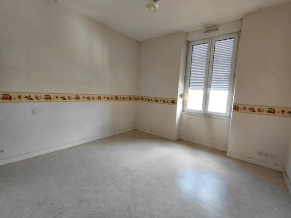 Immeuble à COUPTRAIN, 53250 - 200m²