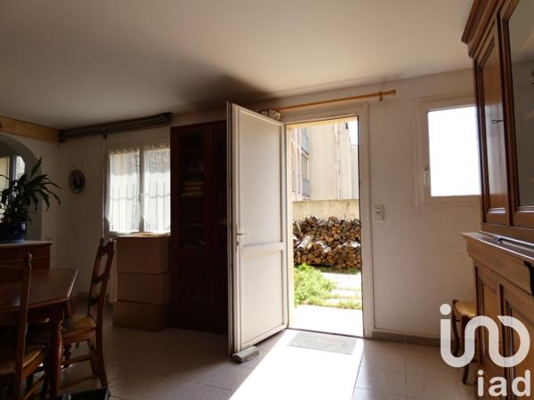 Maison traditionnelle 4 pièces de 114 m² à Gruissan (11430)