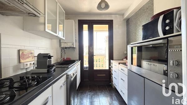 Apartment for sale 3 rooms 65 m² Marseille 8