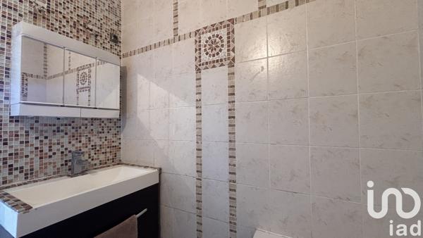 Apartment for sale 3 rooms 65 m² Marseille 8