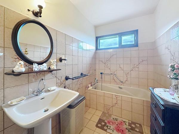 Maison au calme  proche des commodités .