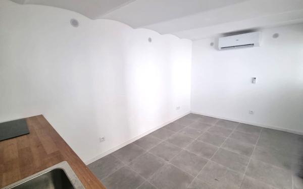 Appartement à vendre    1 pièce • 15,61 m2 Marseille 4