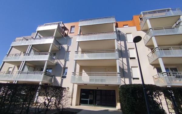 Appartement à vendre    3 pièces • 62 m2 Eckbolsheim