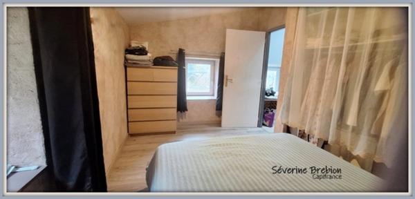 🏡 Maison en pierre de 166 m² avec ancien moulin et terrain de 1,8 hectare à Saint-Rémy-sur-Durolle