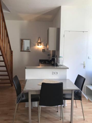 Appartement
                                                                                                                                                                                                                                                                                                                        3 pièce(s)                                                                                                                                                                                                          2 chambre(s)                                                                                                                                                                                                          44  m²