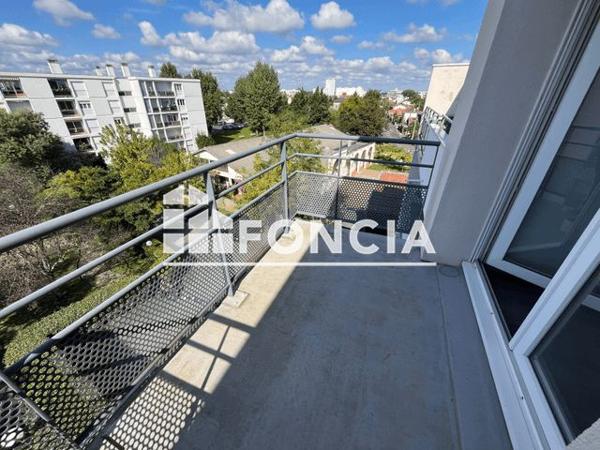 Location Appartement 2 pièces 46 m² - 283 AV.DE LATTRE DE TASSIGNY Bordeaux 33200