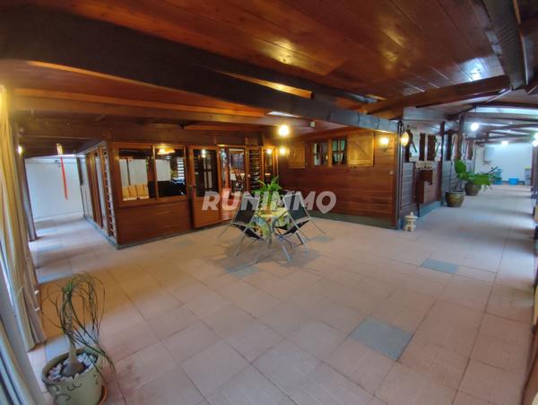 Villa Sainte Suzanne 5 pièce(s) 115 m2 Nos conseillers vous accompagnent dans votre projet immobilier